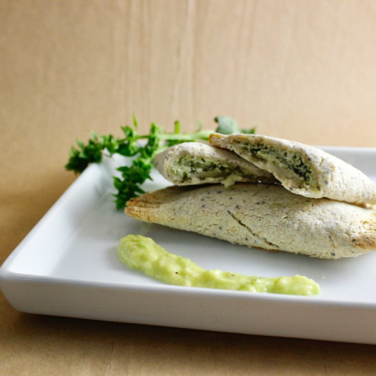 Empanadas de ricotta y espinaca, receta saludable de Makeitgrain por Andrea Sambrano