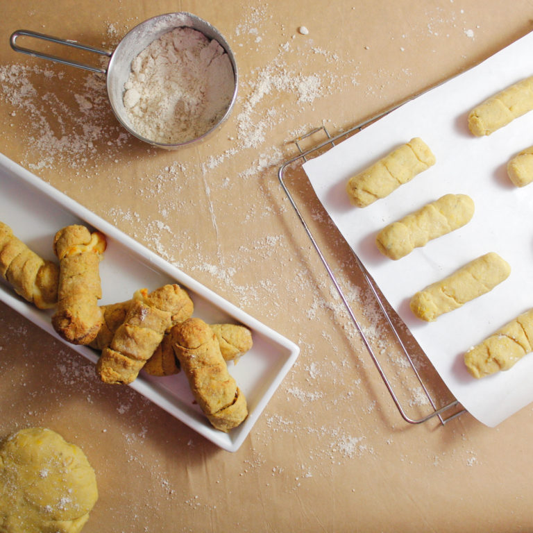 Tequeños de plátano, receta saludable de Makeitgrain por Andrea Sambrano