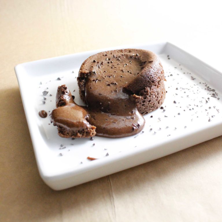 Fondant proteico de Chocolate, receta saludable de Makeitgrain por Andrea Sambrano
