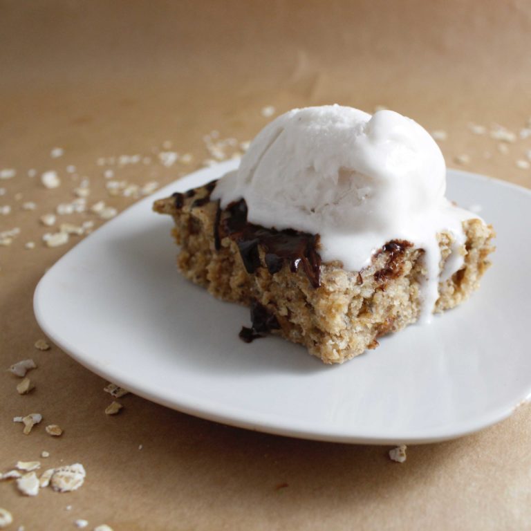 Torta de Avena en Barras, receta saludable de Makeitgrain por Andrea Sambrano