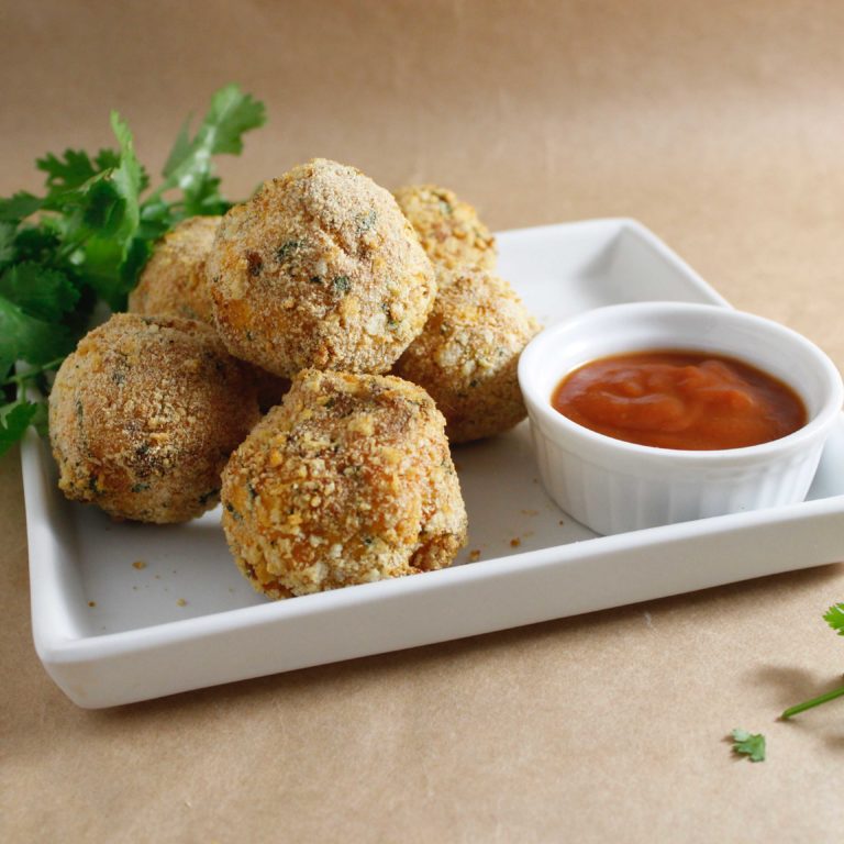 Bolitas de Batata y Queso, receta saludable de Makeitgrain por Andrea Sambrano