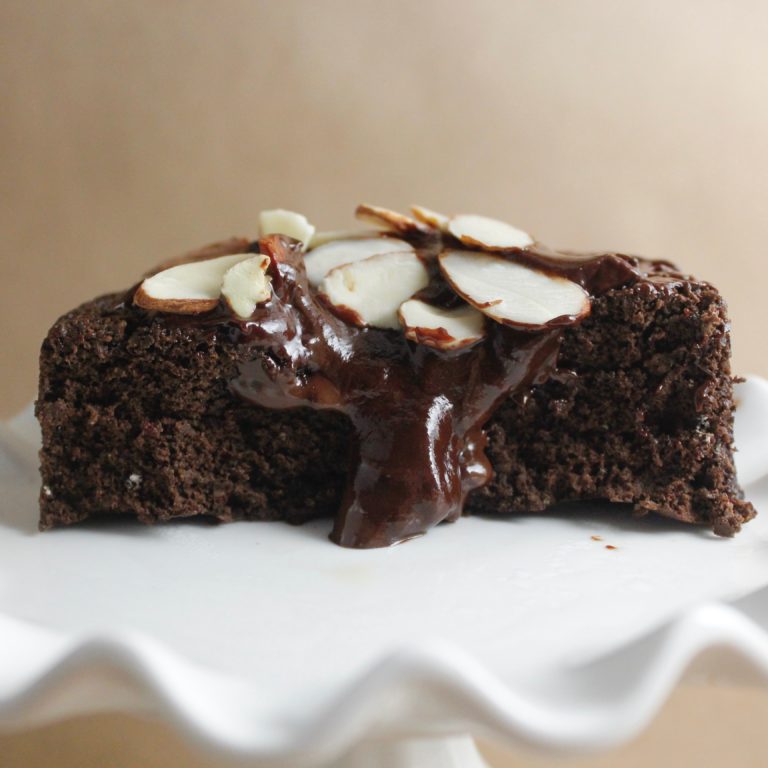 Low carb Lava Cake, receta saludable de Makeitgrain por Andrea Sambrano