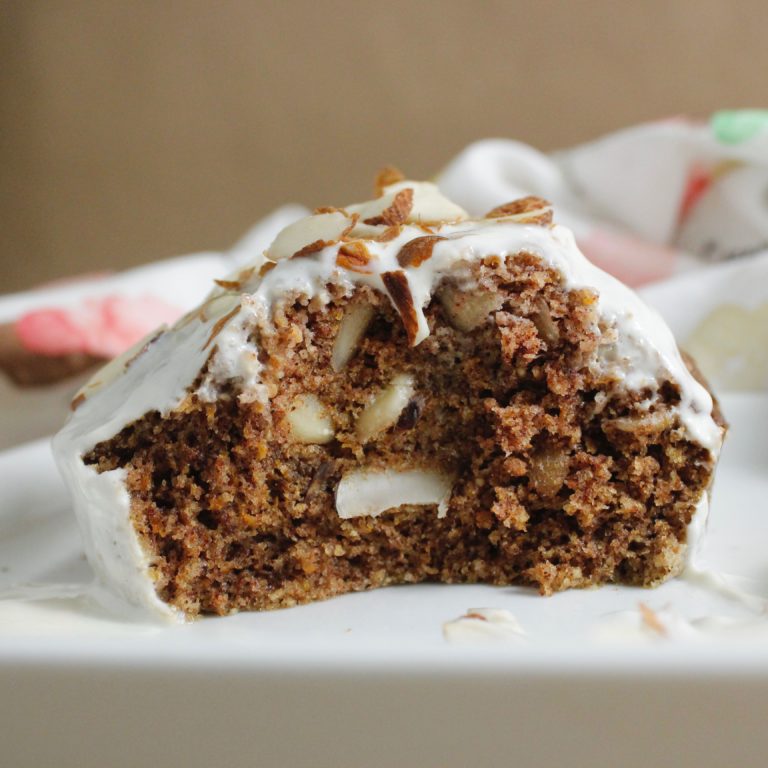 Healthy Carrotcake Mugcake, receta saludable de Makeitgrain por Andrea Sambrano