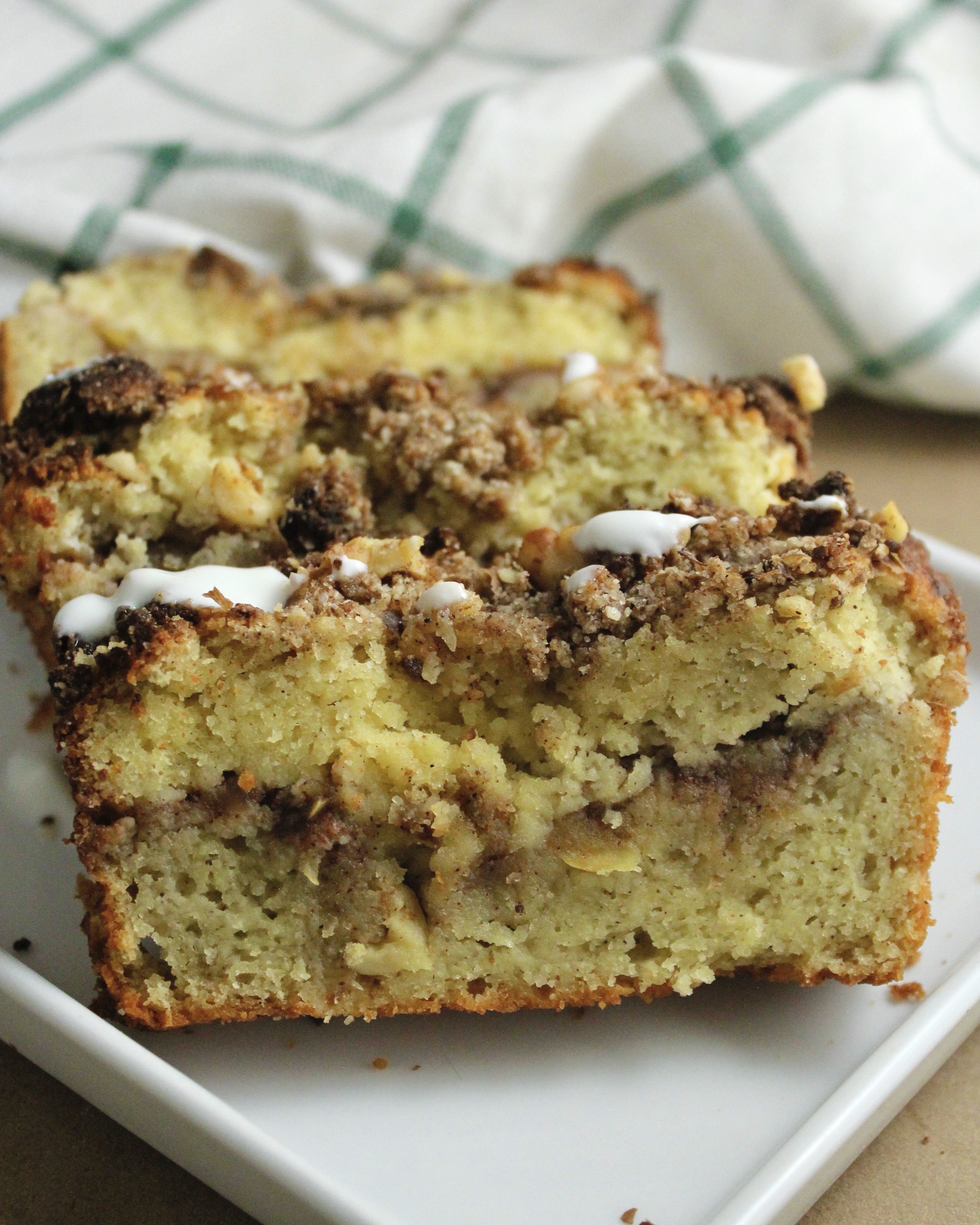 Coffee Cake de Manzana y Canela, receta saludable de Makeitgrain por Andrea Sambrano