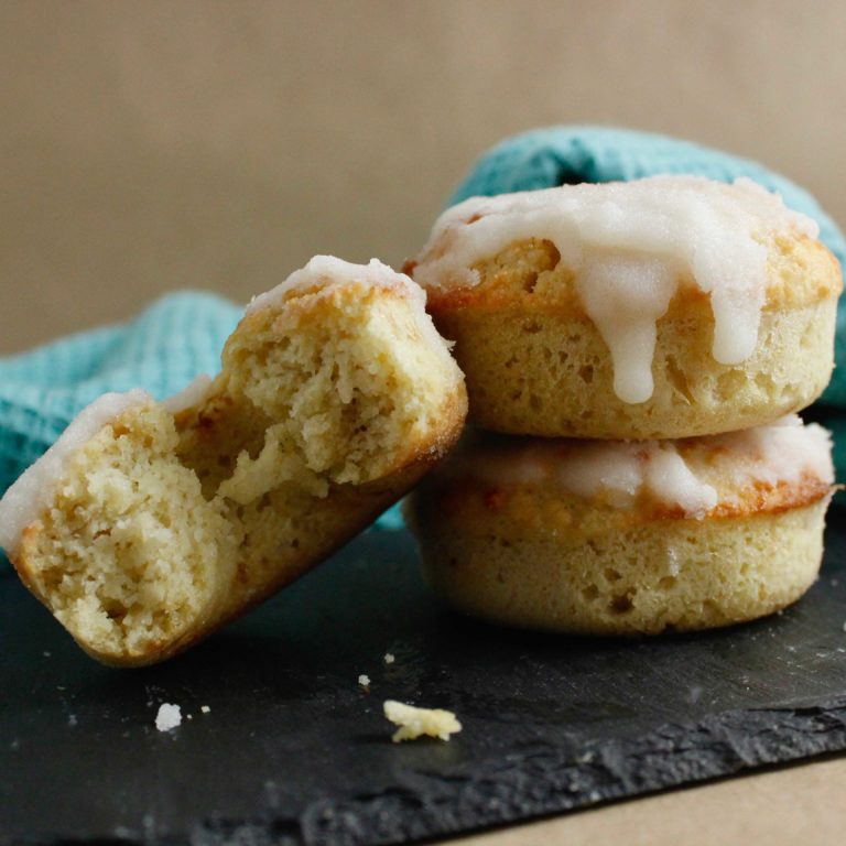 Coconut protein Donuts, receta saludable de Makeitgrain por Andrea Sambrano