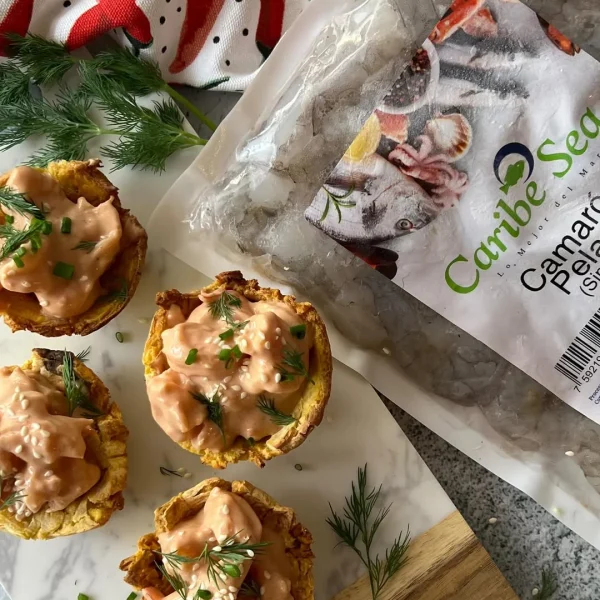 Coctel de Camarones en Cestitas de Platano, receta saludable de Makeitgrain por Andrea Sambrano